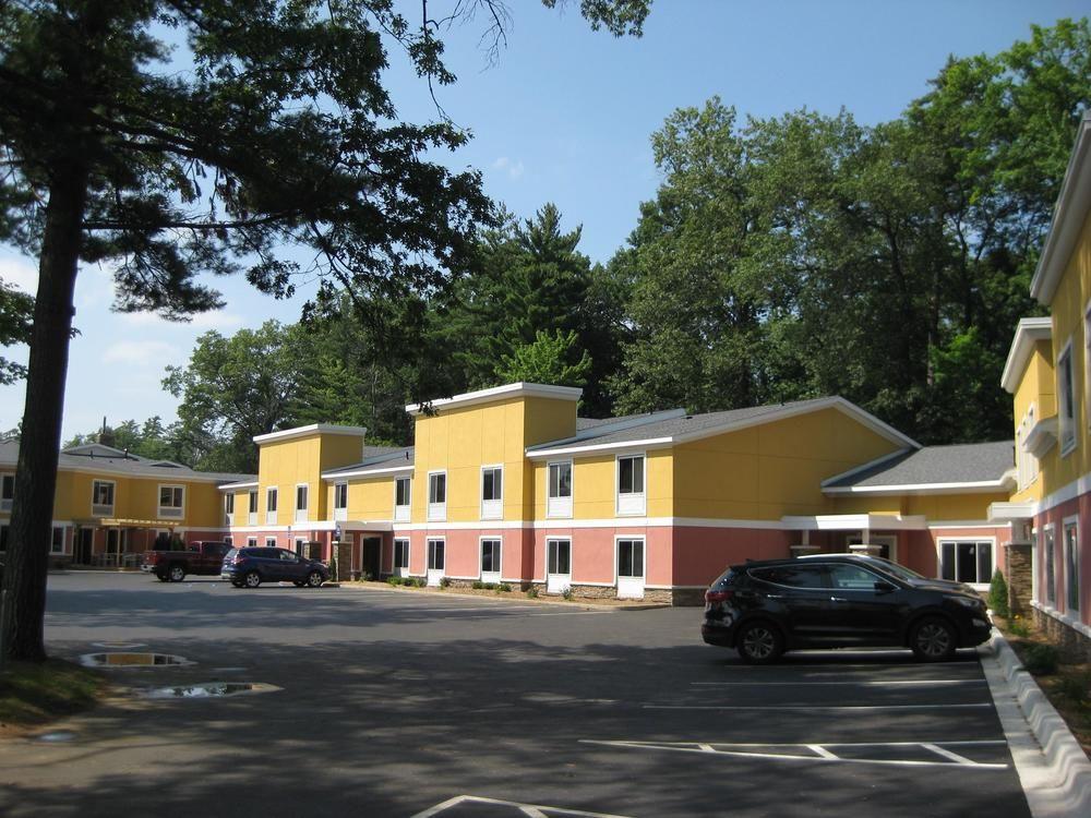 Best Western Plus Траверс-Сити Экстерьер фото