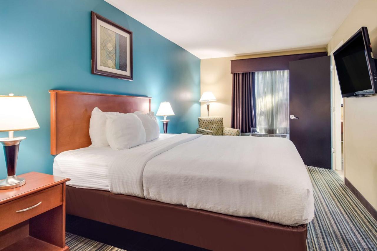 Best Western Plus Траверс-Сити Экстерьер фото
