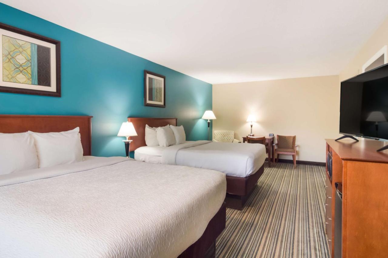 Best Western Plus Траверс-Сити Экстерьер фото