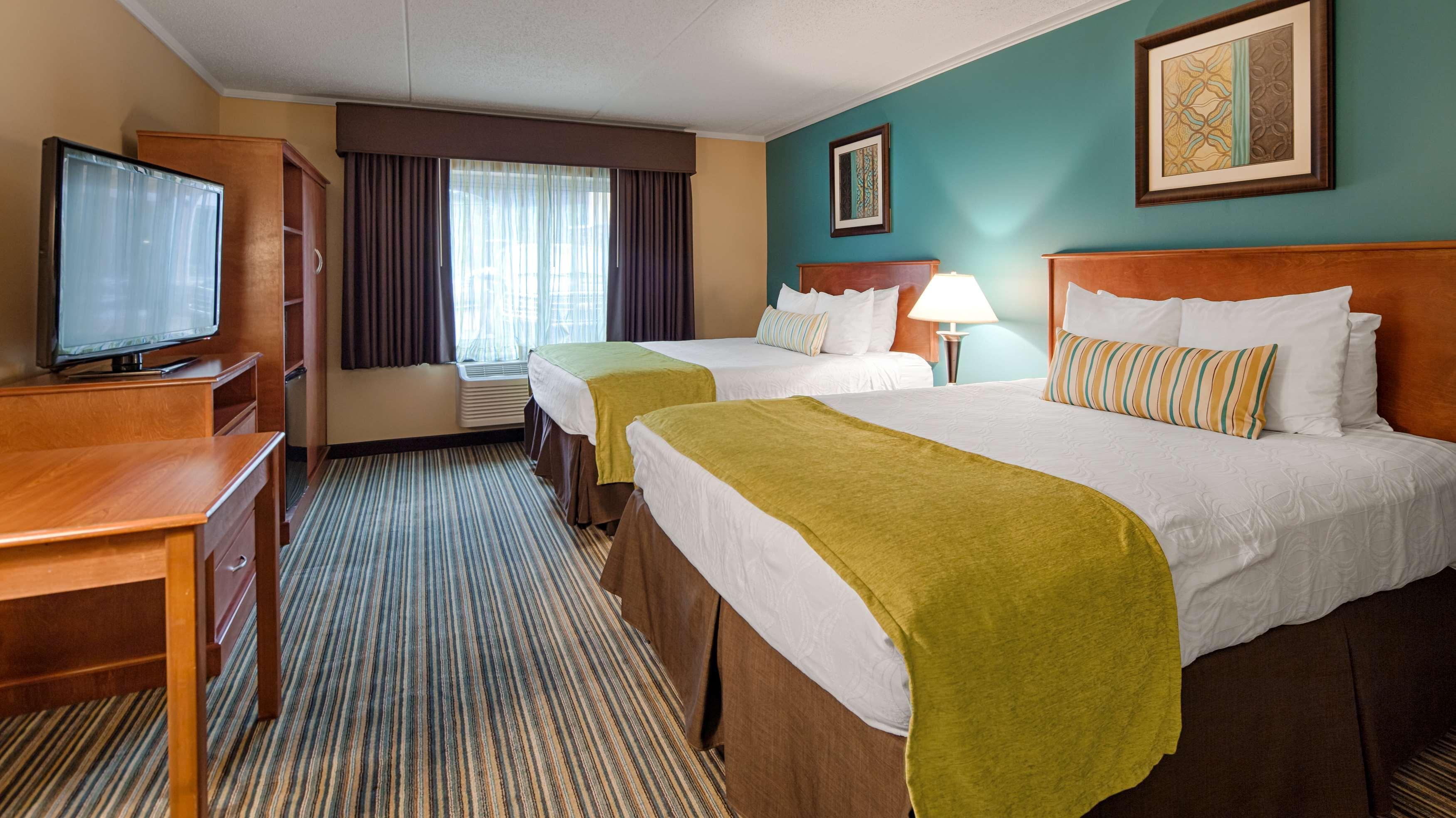 Best Western Plus Траверс-Сити Экстерьер фото